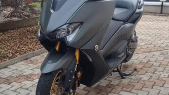 Yamaha T-Max 560 Tech Max (2021) usata
