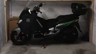 Kawasaki J 300 (2017 - 21) usata