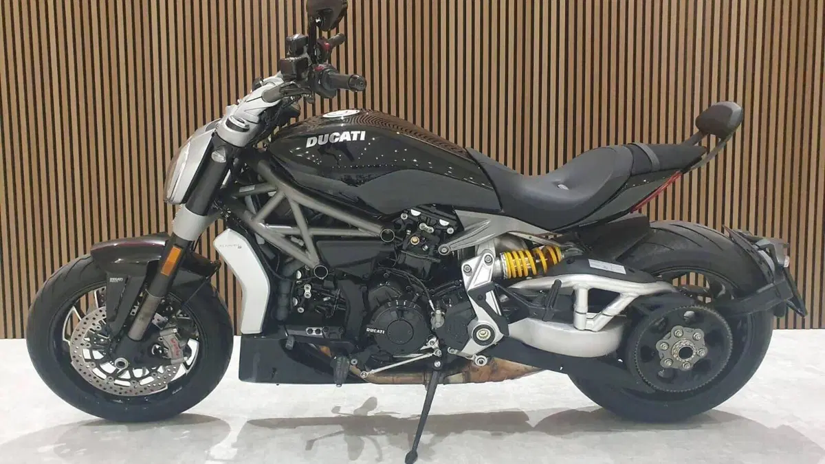 Ducati XDiavel 1262 Dark (2021 - 24)  (2)
