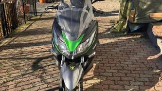 Kawasaki J 300 SE (2017 - 18) usata