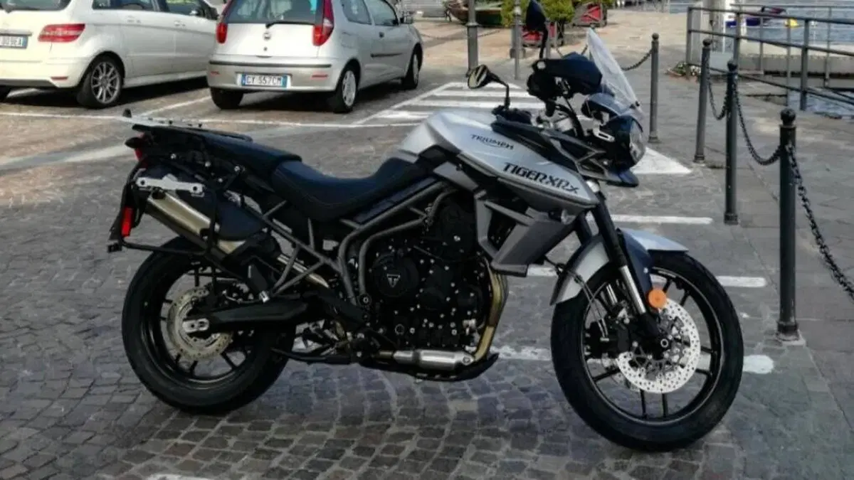 Triumph Tiger 800 XRx (2015 - 17)  (4)