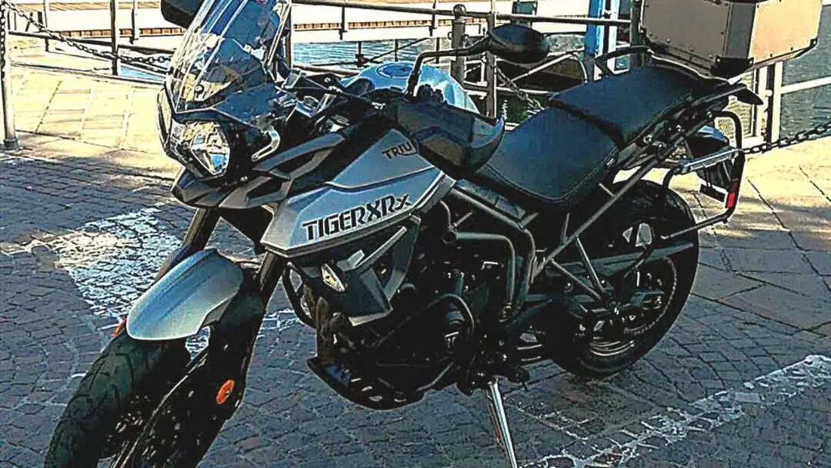 Triumph Tiger 800 XRx (2015 - 17)  (6)
