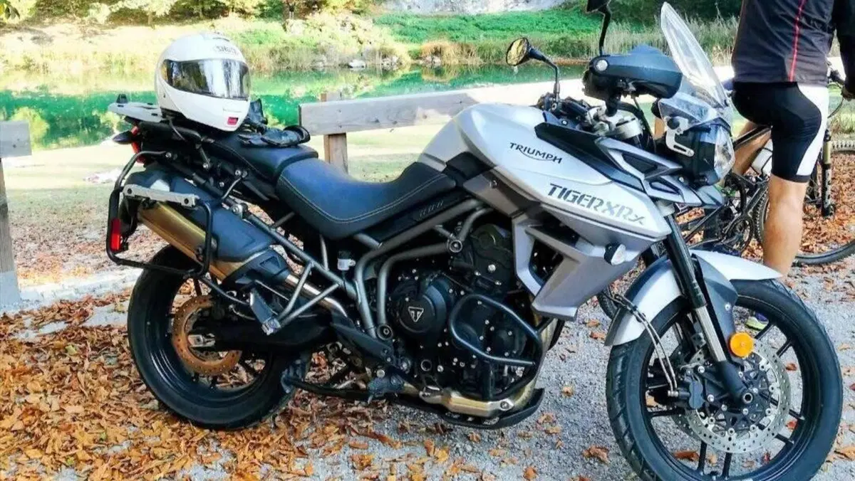 Triumph Tiger 800 XRx (2015 - 17)  (7)