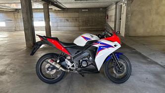 Honda CBR 125 R (2007 - 17) usata