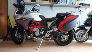 MV Agusta Turismo Veloce 800 (2017 - 2019)  (2)