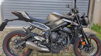 Triumph Street Triple 765 R (2023 - 25) usata