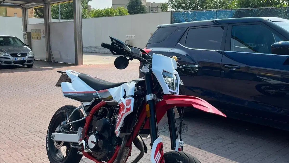 Swm RS 125 R (2021 - 23)  (2)