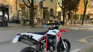 Swm RS 125 R (2021 - 23)  (3)