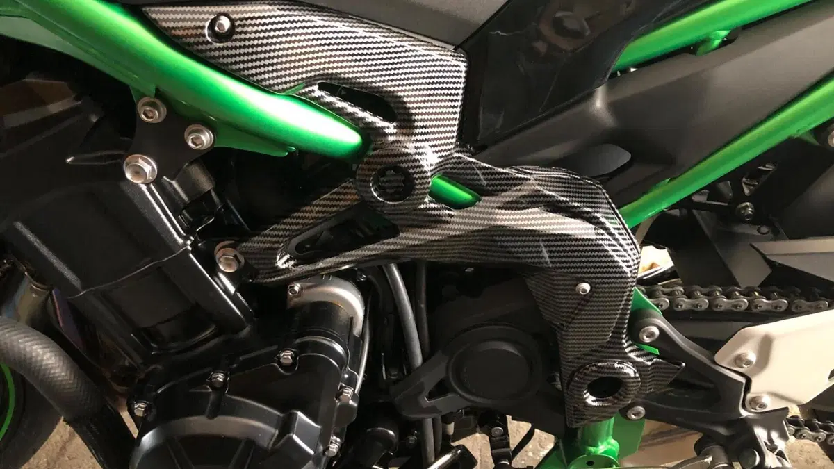 Kawasaki Z 900 (2021 - 24)  (8)