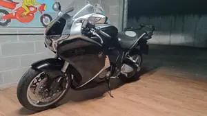 Honda VFR 1200 F ABS (2009 - 16)  (6)