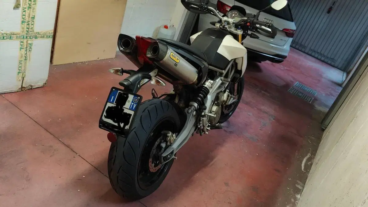 Aprilia Dorsoduro 750 (2009 - 14)  (7)