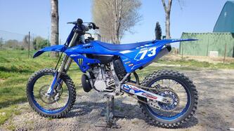 Yamaha YZ 250 (2024) usata