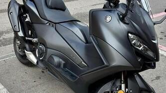 Yamaha T-Max 560 (2025) usata