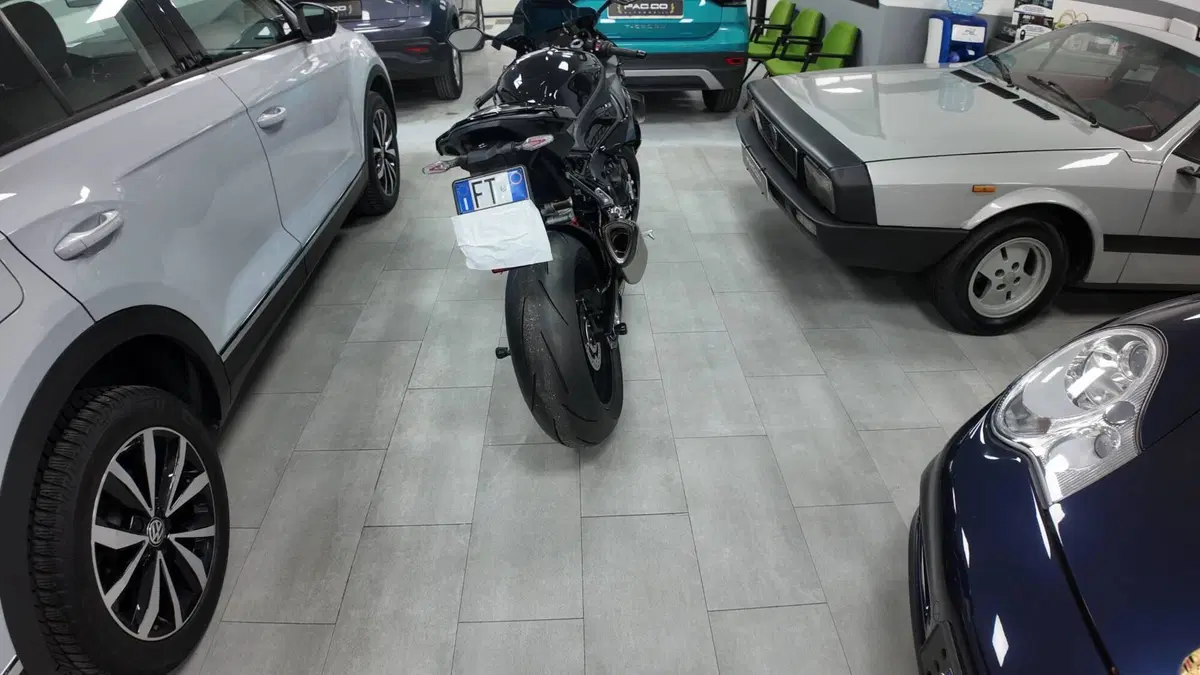 Bmw S 1000 RR (2025 - 27)  (4)