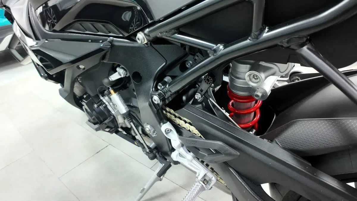 Bmw S 1000 RR (2025 - 27)  (6)