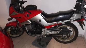Suzuki ES550 epoca