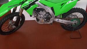 Kawasaki KX 250 F (2023) 