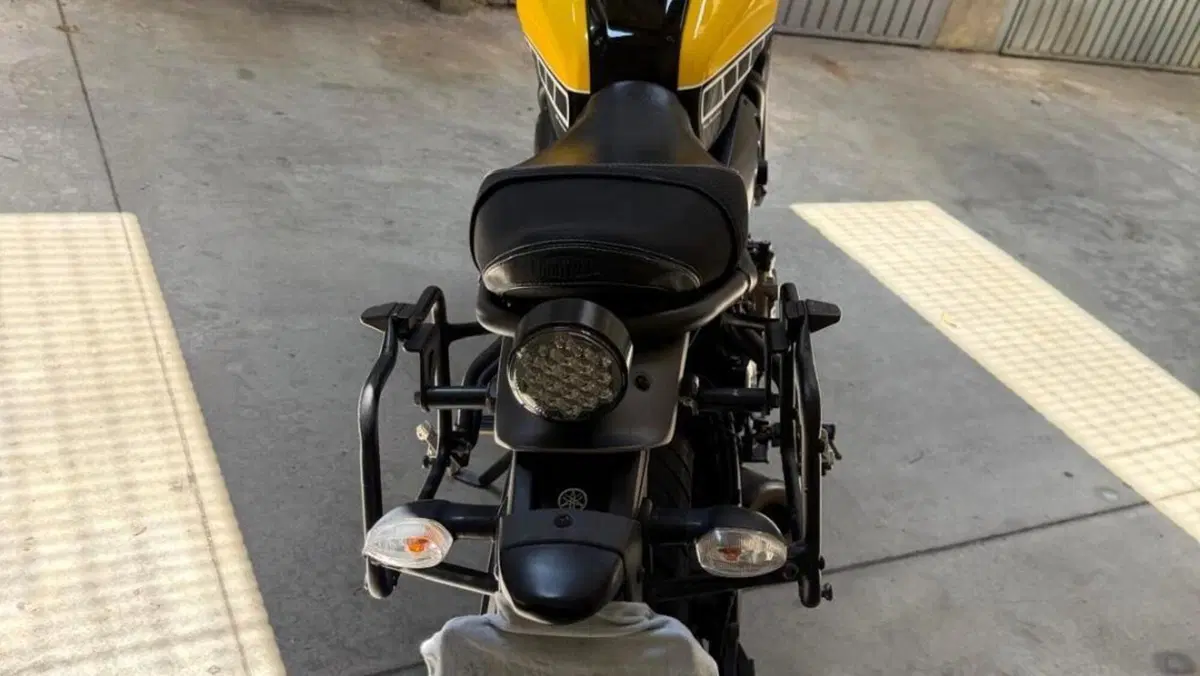 Yamaha XSR 700 ABS 60th Anniversary (2016 - 18)  (7)