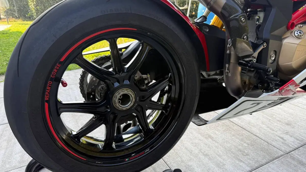 MV Agusta F4 1000 RC ABS (2015 - 17)  (3)