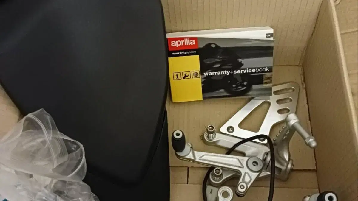 Aprilia RSV4 Factory APRC ABS (2011 - 15)  (8)