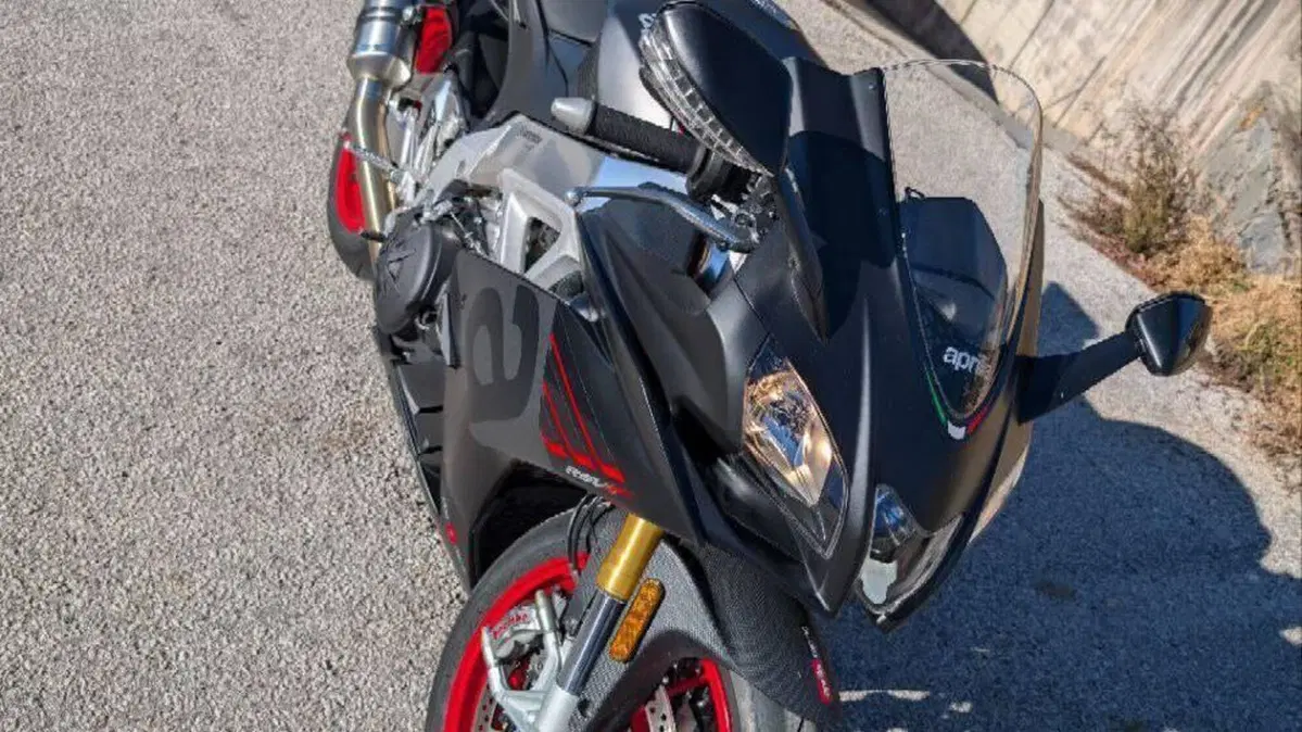 Aprilia RSV4 RR (2019 - 20)  (3)