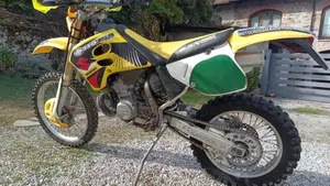 Suzuki   (5)