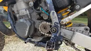 Suzuki   (9)