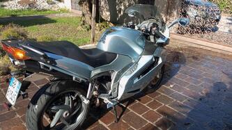 Aprilia RST 1000 Futura (2001 - 04) usata