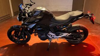 Bmw F 900 R (2025) usata