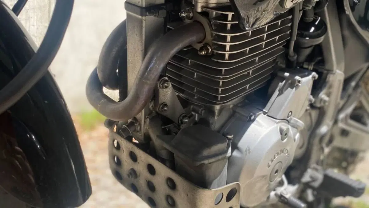 Honda NX 650 Dominator (1996 - 02)  (5)