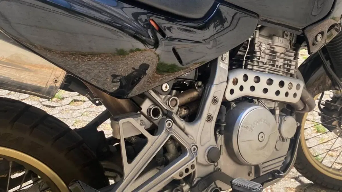 Honda NX 650 Dominator (1996 - 02)  (14)