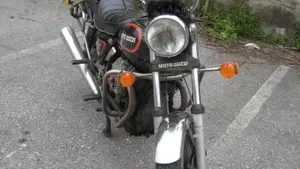 Moto Guzzi   (8)