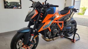 KTM 1290 Super Duke R (2021) 
