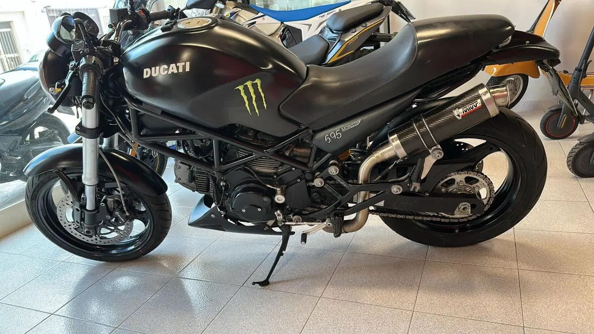 Ducati Monster 695 (2006 - 08)  (2)