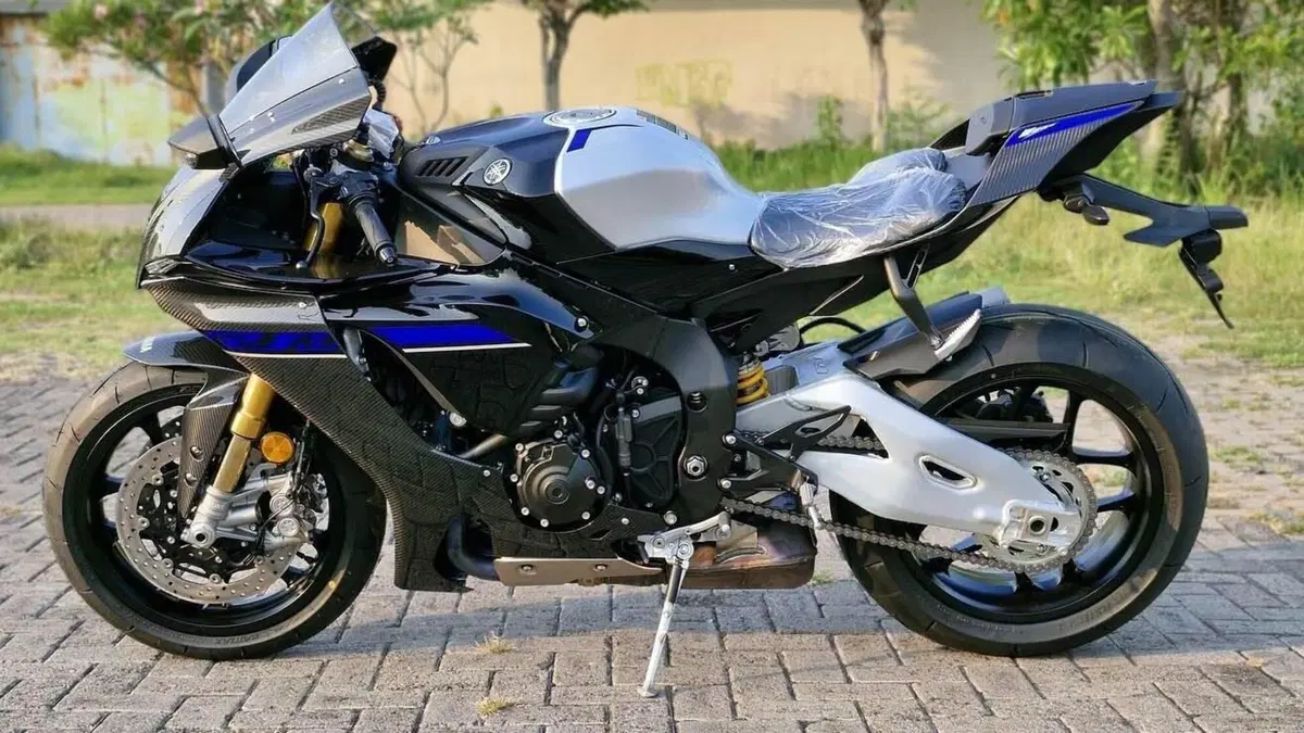 Yamaha YZF R1M (2020 - 25) 
