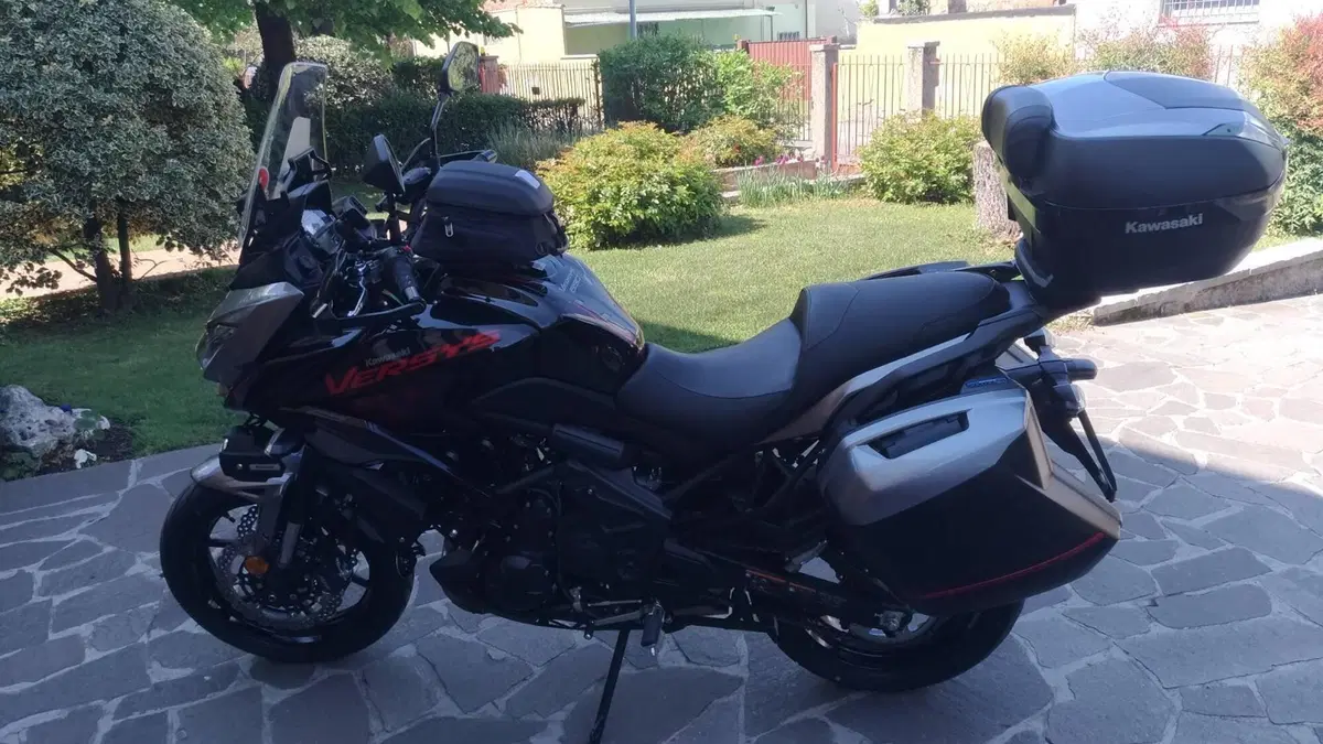 Kawasaki Versys 650 Grand Tourer (2021)  (2)