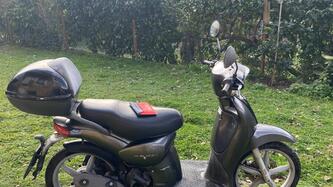 Aprilia Scarabeo 100 4t (2007 - 16) usata