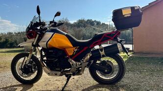 Moto Guzzi V85 TT Evocative Graphics (2021 - 23)