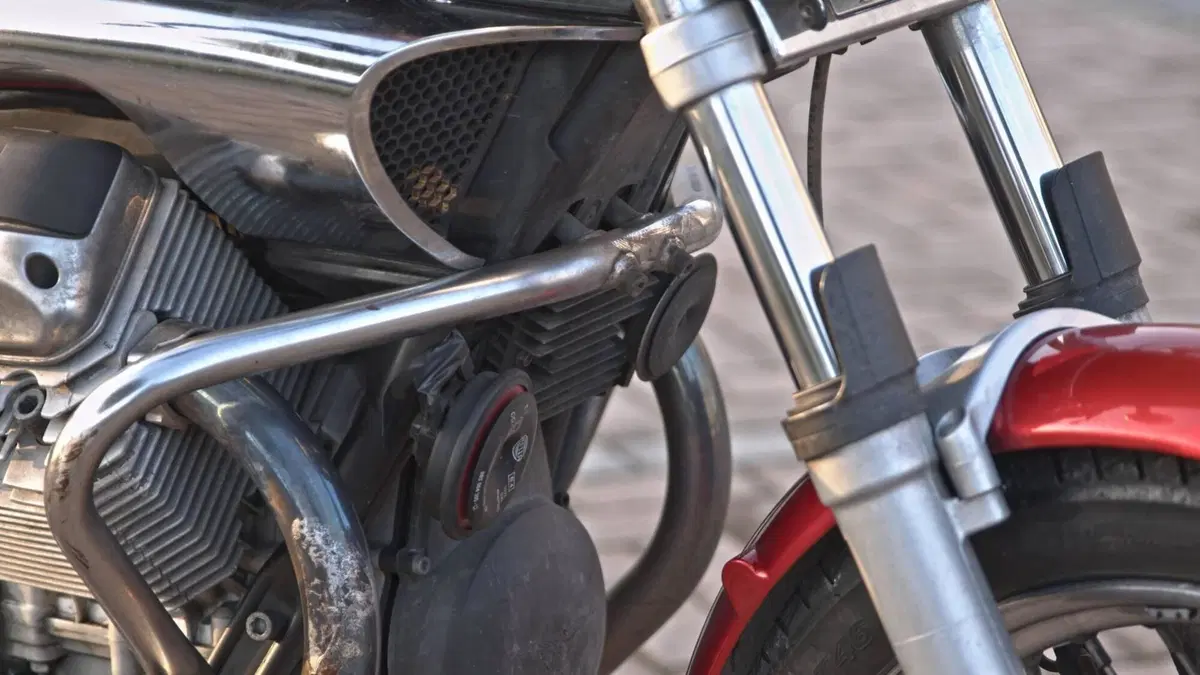 Moto Guzzi Nevada 750 Classic i.e. (2004 - 06)  (4)