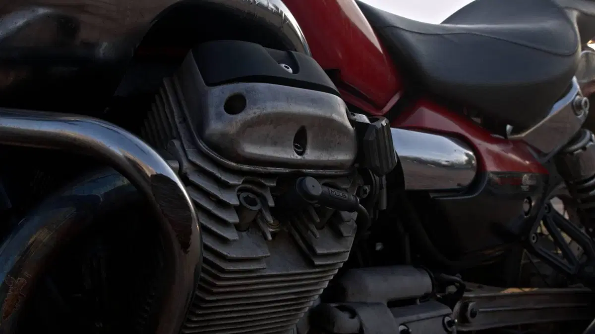 Moto Guzzi Nevada 750 Classic i.e. (2004 - 06)  (8)
