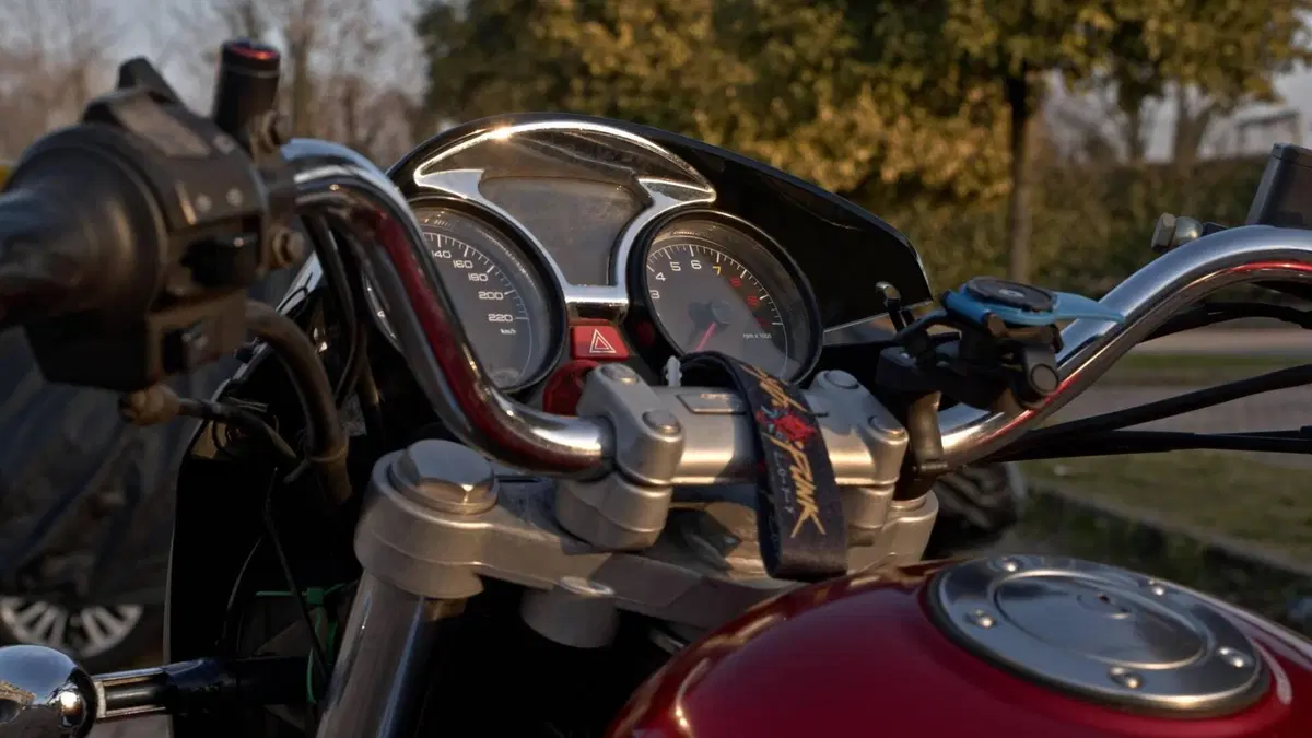 Moto Guzzi Nevada 750 Classic i.e. (2004 - 06)  (11)