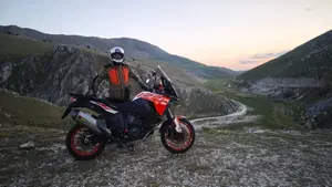 KTM 1290 Super Adventure S (2017 - 20)  (4)