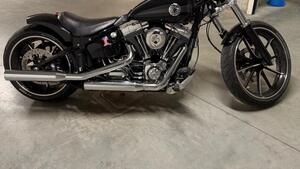 Harley-Davidson 1690 Breakout (2013 - 17) - FXSB 