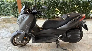 Yamaha X-Max 400 Tech Max (2020)  (2)