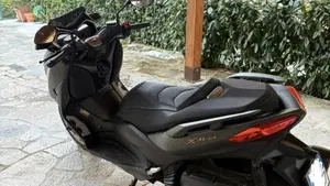 Yamaha X-Max 400 Tech Max (2020)  (4)