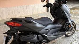 Yamaha X-Max 400 Tech Max (2020)  (7)