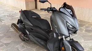 Yamaha X-Max 400 Tech Max (2020)  (8)