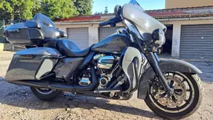 Harley-Davidson 107 Electra Glide Ultra Limited (2017 - 18) - FLHTK  (5)