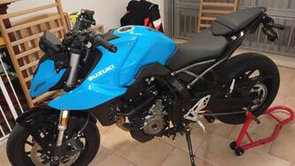 Suzuki GSX-8S (2025 - 26)