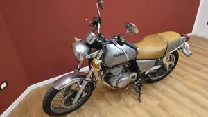 Suzuki   (4)